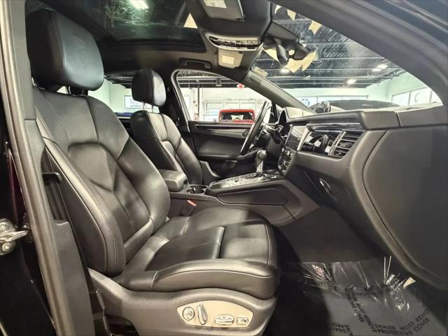 2021 Porsche Macan Macan