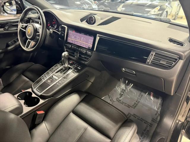 2021 Porsche Macan Macan