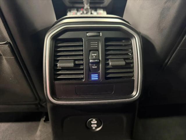 2021 Porsche Macan Macan
