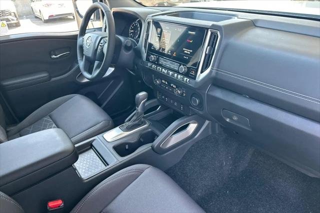 2026 Nissan Frontier Crew Cab SV 4x2