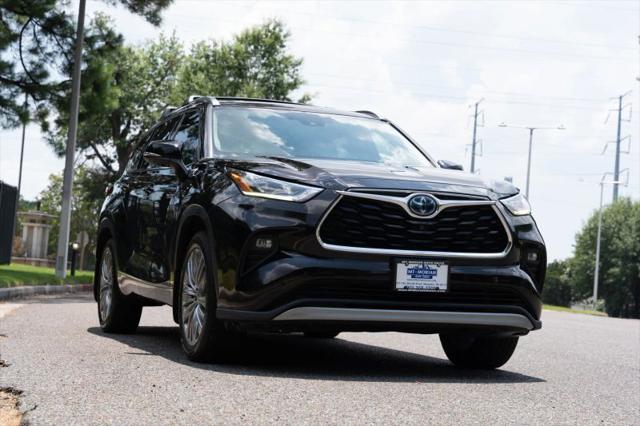 2021 Toyota Highlander Hybrid Platinum