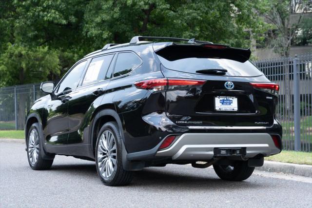 2021 Toyota Highlander Hybrid Platinum