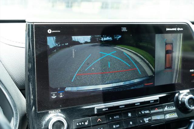 2021 Toyota Highlander Hybrid Platinum