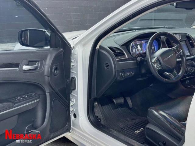 2015 Chrysler 300 Limited