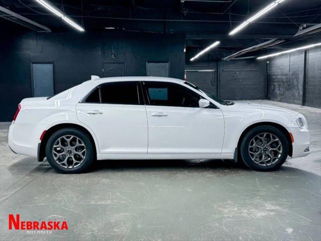 2015 Chrysler 300 Limited