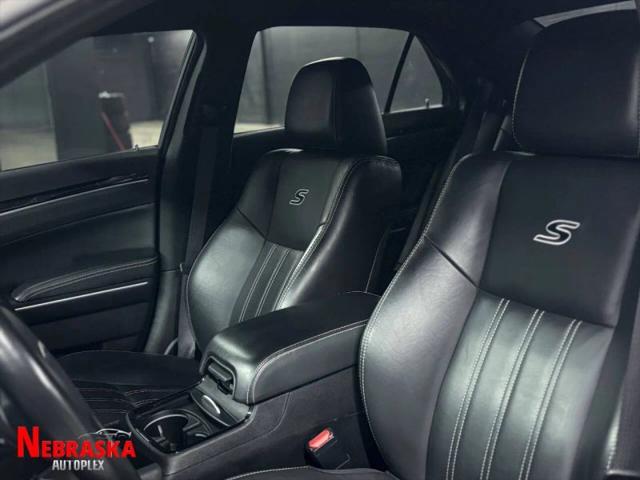 2019 Chrysler 300 300S