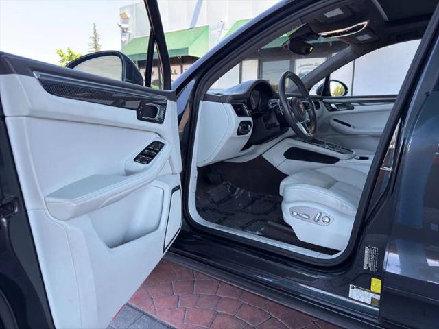 2017 Porsche Macan Turbo
