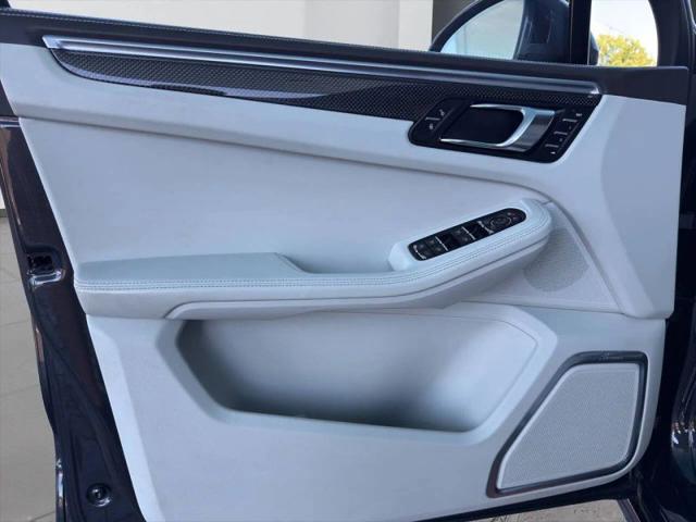 2017 Porsche Macan Turbo