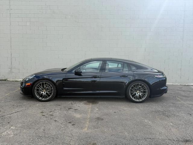 2023 Porsche Panamera 4 Platinum Edition