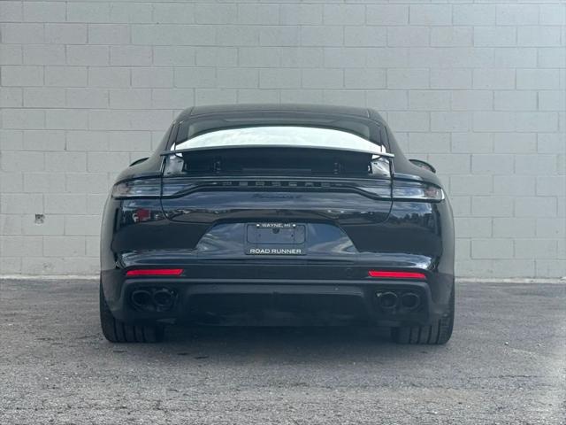 2023 Porsche Panamera 4 Platinum Edition