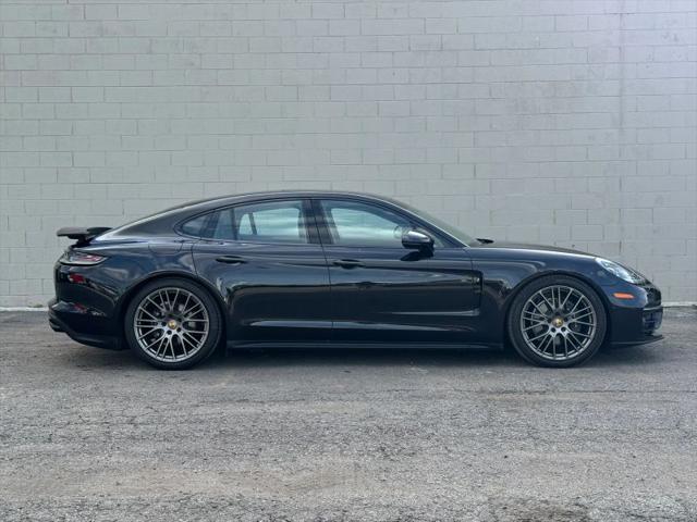 2023 Porsche Panamera 4 Platinum Edition