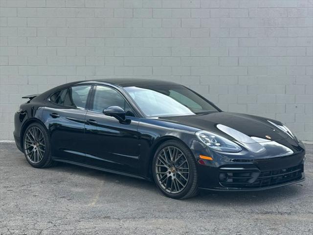 2023 Porsche Panamera 4 Platinum Edition