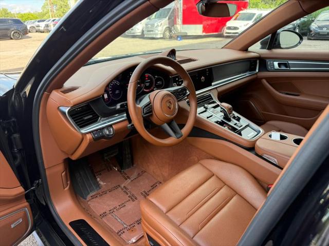 2023 Porsche Panamera 4 Platinum Edition