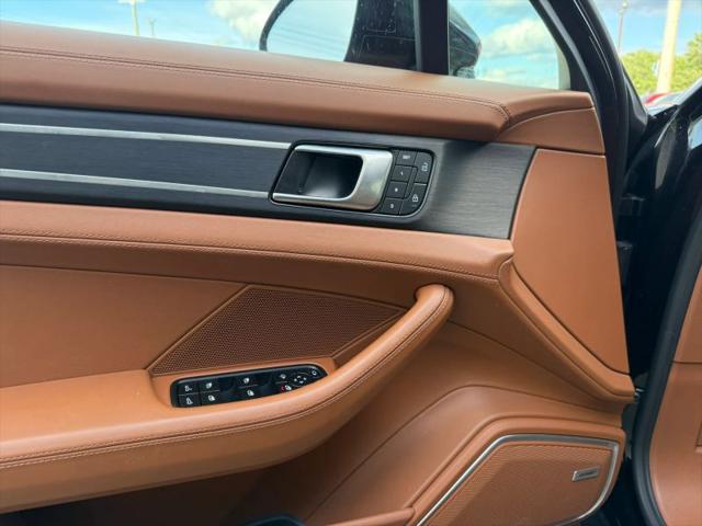 2023 Porsche Panamera 4 Platinum Edition
