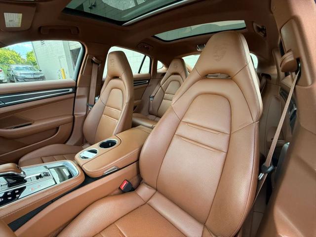 2023 Porsche Panamera 4 Platinum Edition