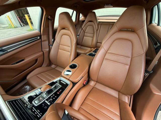 2023 Porsche Panamera 4 Platinum Edition