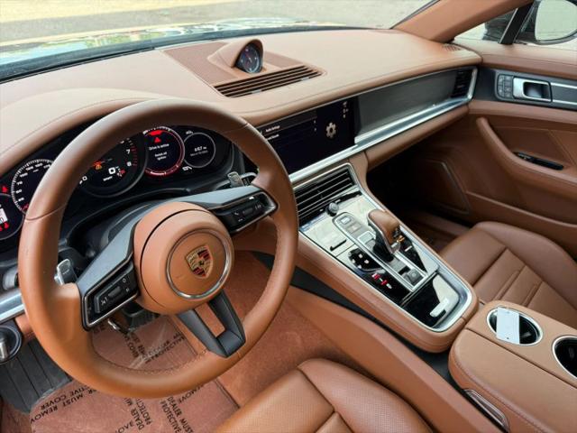 2023 Porsche Panamera 4 Platinum Edition