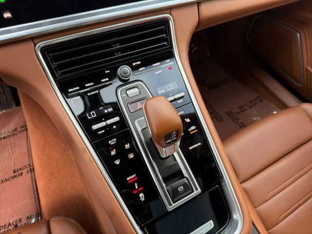 2023 Porsche Panamera 4 Platinum Edition