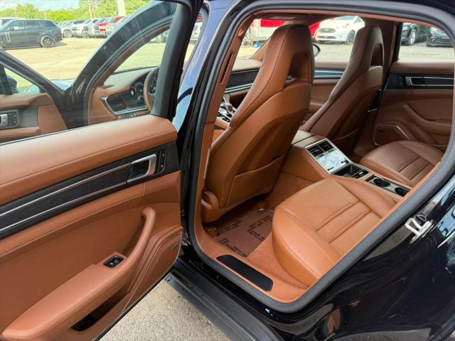 2023 Porsche Panamera 4 Platinum Edition