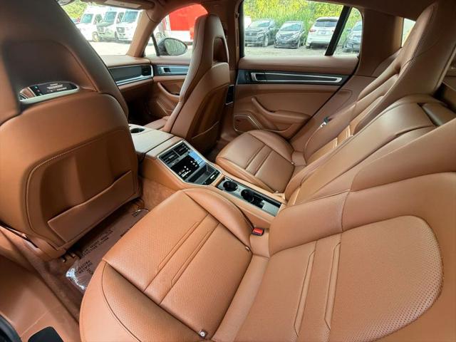 2023 Porsche Panamera 4 Platinum Edition