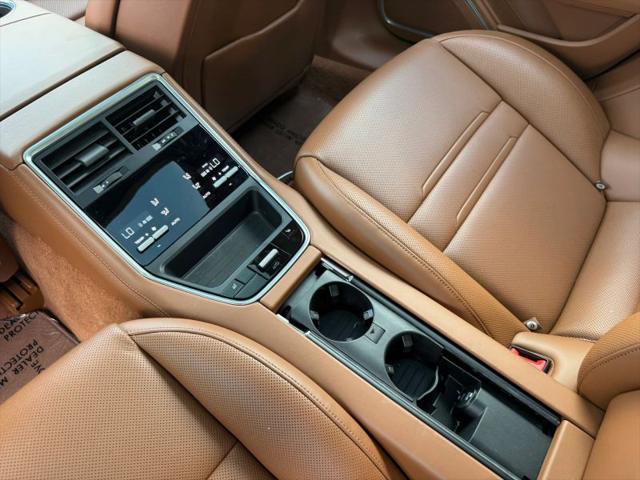 2023 Porsche Panamera 4 Platinum Edition