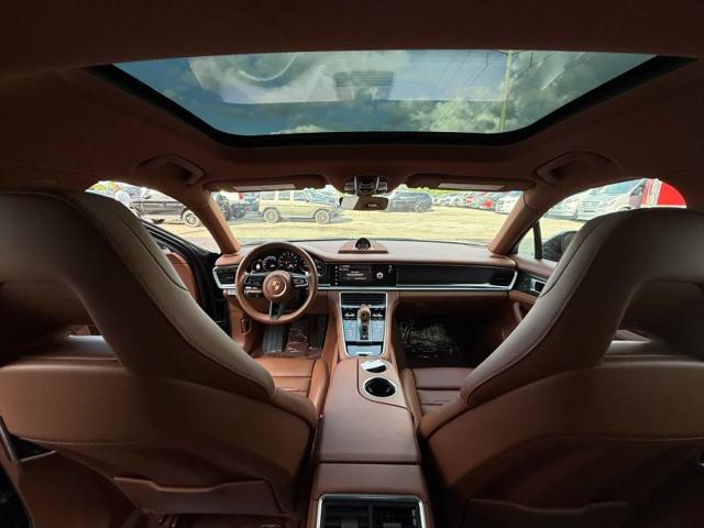 2023 Porsche Panamera 4 Platinum Edition