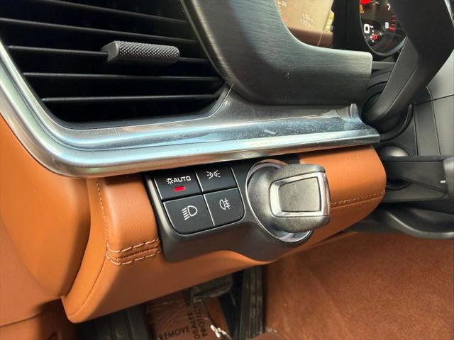 2023 Porsche Panamera 4 Platinum Edition