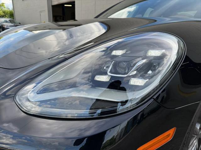 2023 Porsche Panamera 4 Platinum Edition