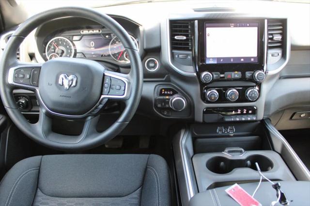 2026 Ram 1500 Express Crew Cab 4x4 5'7" Box