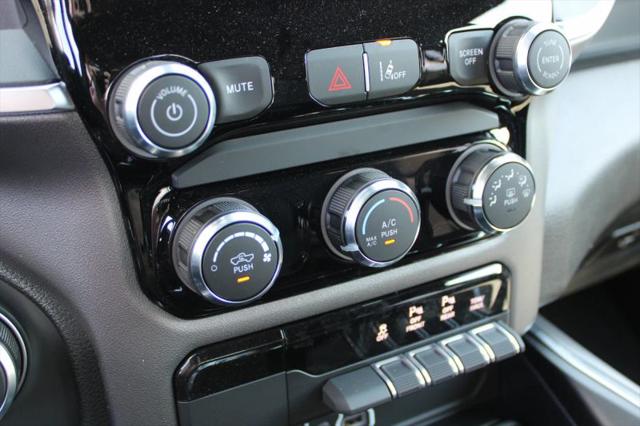2026 Ram 1500 Express Crew Cab 4x4 5'7" Box
