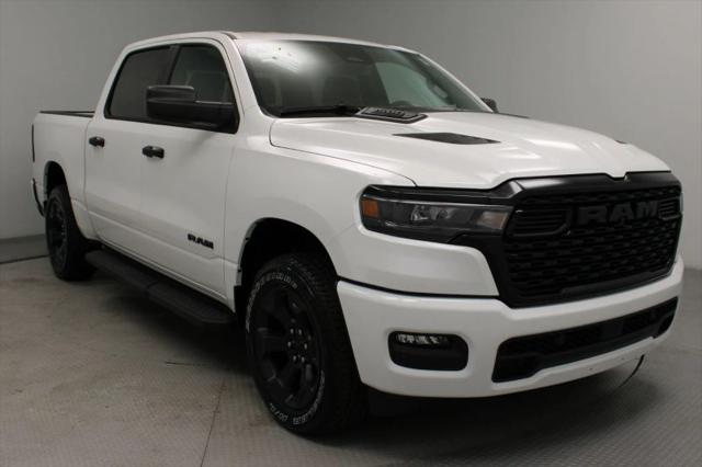 2026 Ram 1500 Express Crew Cab 4x4 5'7" Box
