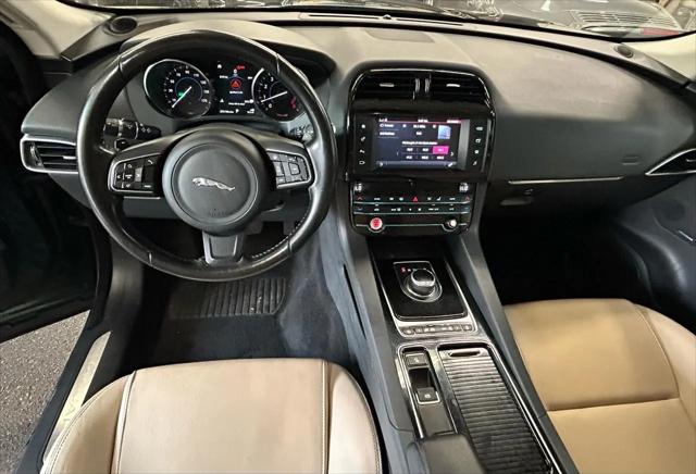 2018 Jaguar F-PACE 25t Premium