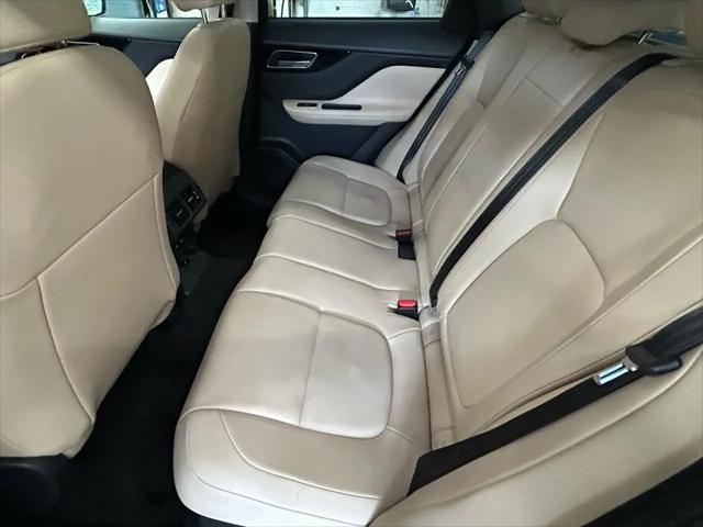 2018 Jaguar F-PACE 25t Premium