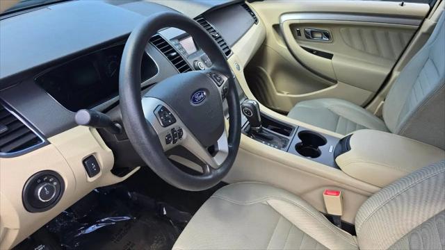 2015 Ford Taurus SE