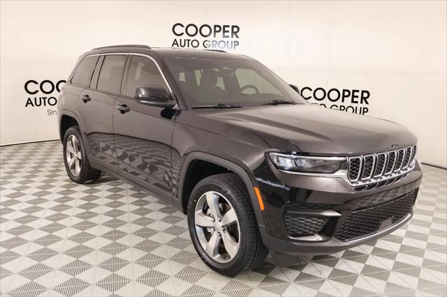 2025 Jeep Grand Cherokee Laredo 4x4 for sale in Shawnee, OK