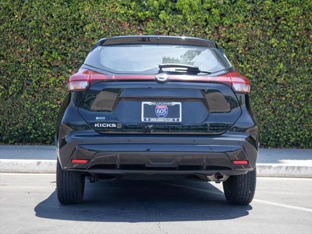 2021 Nissan Kicks S Xtronic CVT