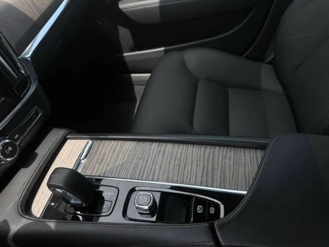 2023 Volvo S90 B6 Plus