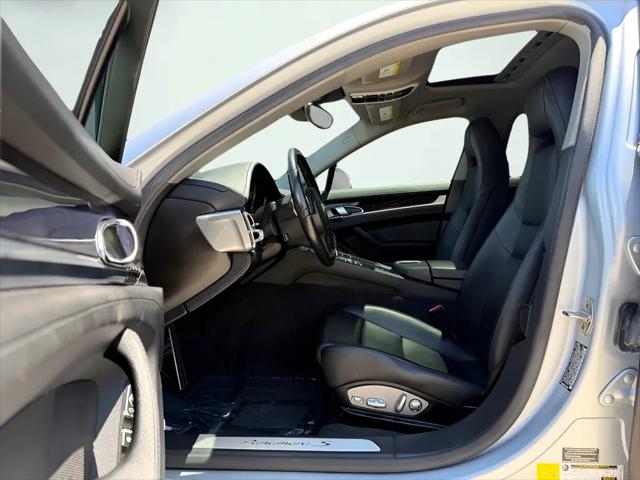 2016 Porsche Panamera S