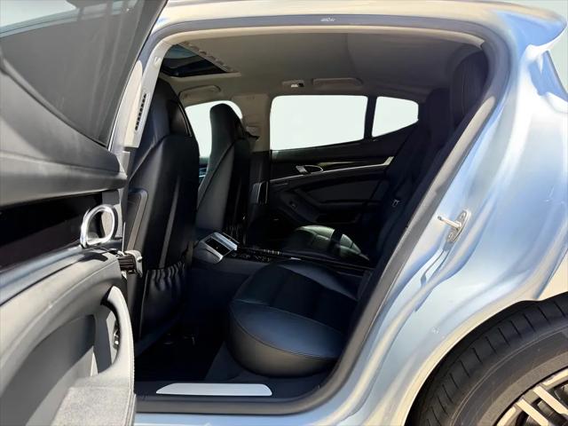 2016 Porsche Panamera S