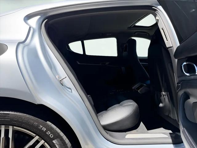 2016 Porsche Panamera S