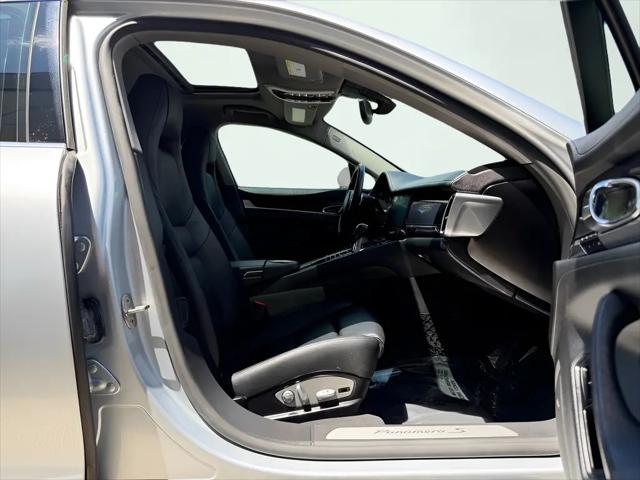 2016 Porsche Panamera S