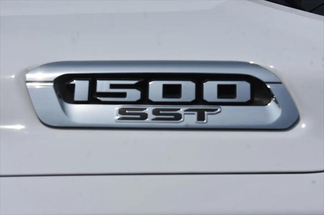 2025 Ram 1500 Big Horn Crew Cab 4x4 6'4" Box