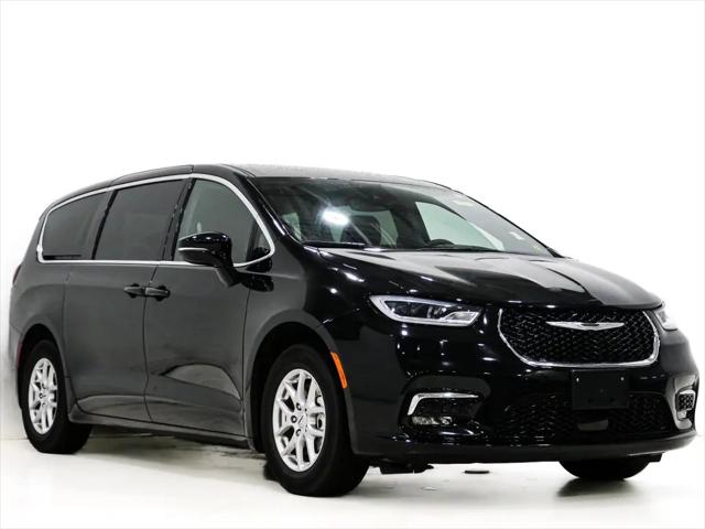 2025 Chrysler Pacifica Select for sale in Lansing, IL