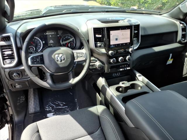 2026 Ram 1500 Express Crew Cab 4x4 57 Box