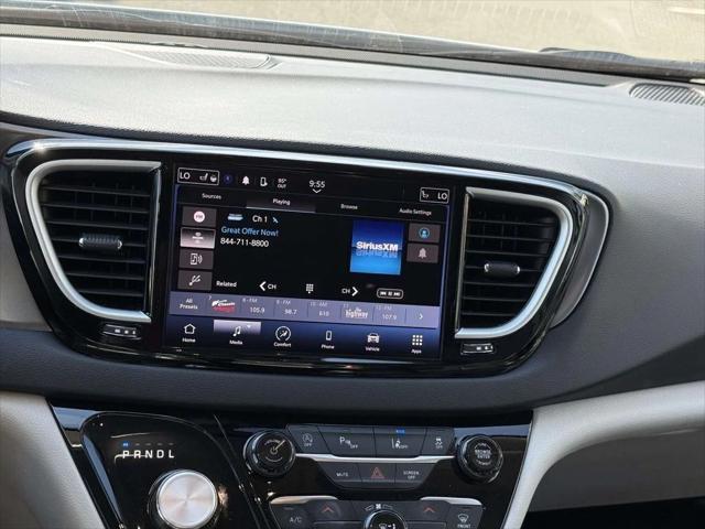 2024 Chrysler Pacifica Touring L 2024 Chrysler Pacifica Touring L