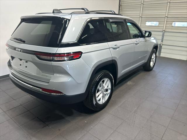 2025 Jeep Grand Cherokee Laredo X 4x4 2025 Jeep Grand Cherokee Laredo X 4x4