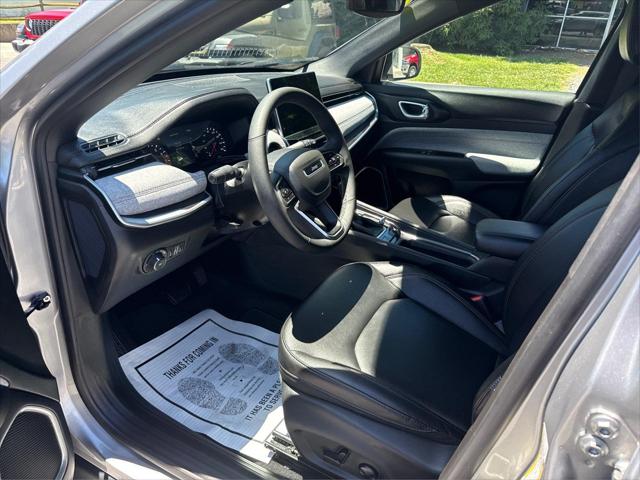 2024 Jeep Compass Latitude Lux FWD