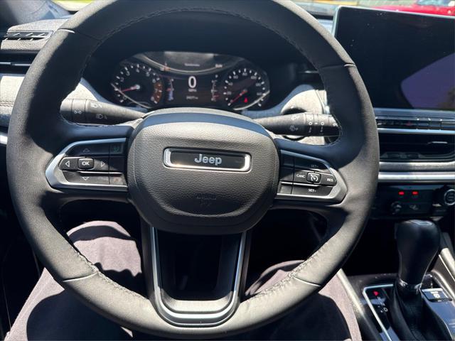 2024 Jeep Compass Latitude Lux FWD