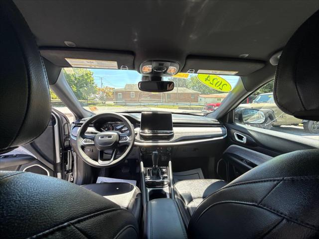 2024 Jeep Compass Latitude Lux FWD