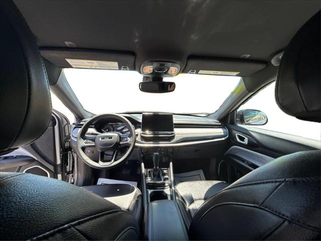 2024 Jeep Compass Latitude Lux FWD